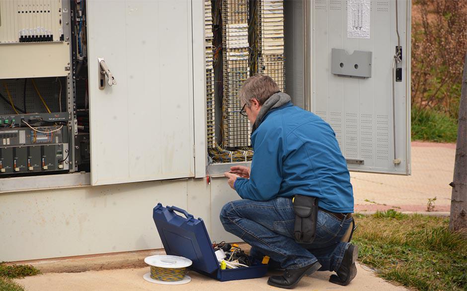 travail électricien Buc